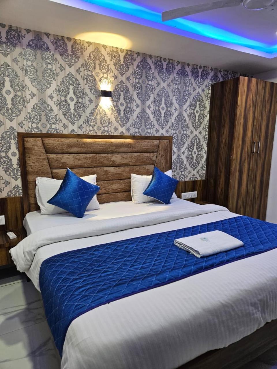 Hotel Ozone,아흐메다바드 외부 사진