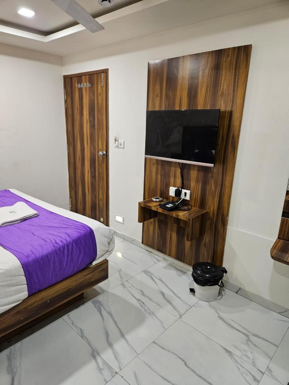 Hotel Ozone,아흐메다바드 외부 사진