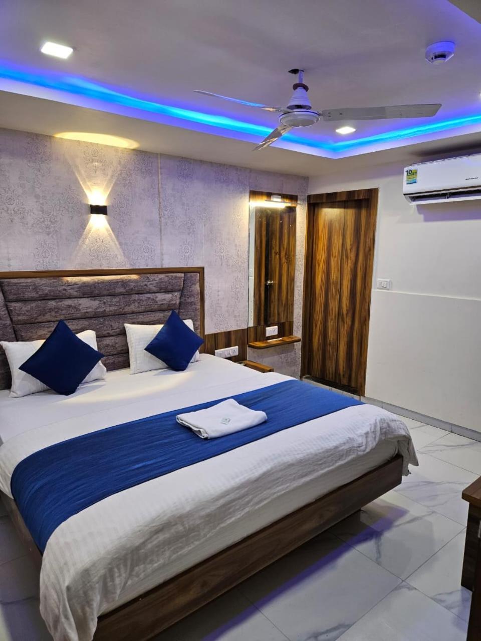 Hotel Ozone,아흐메다바드 외부 사진