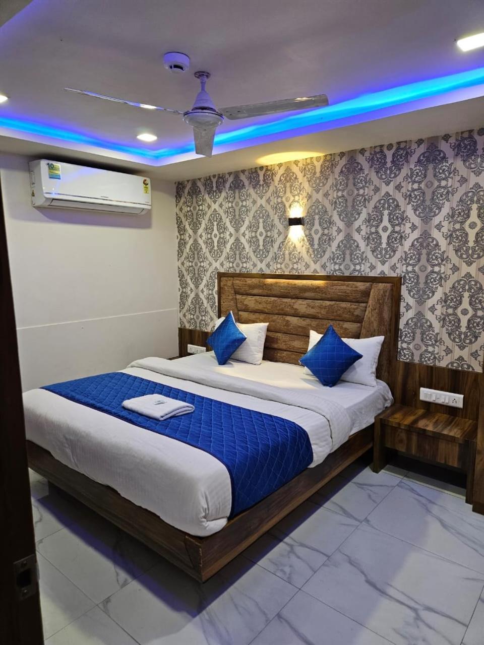 Hotel Ozone,아흐메다바드 외부 사진