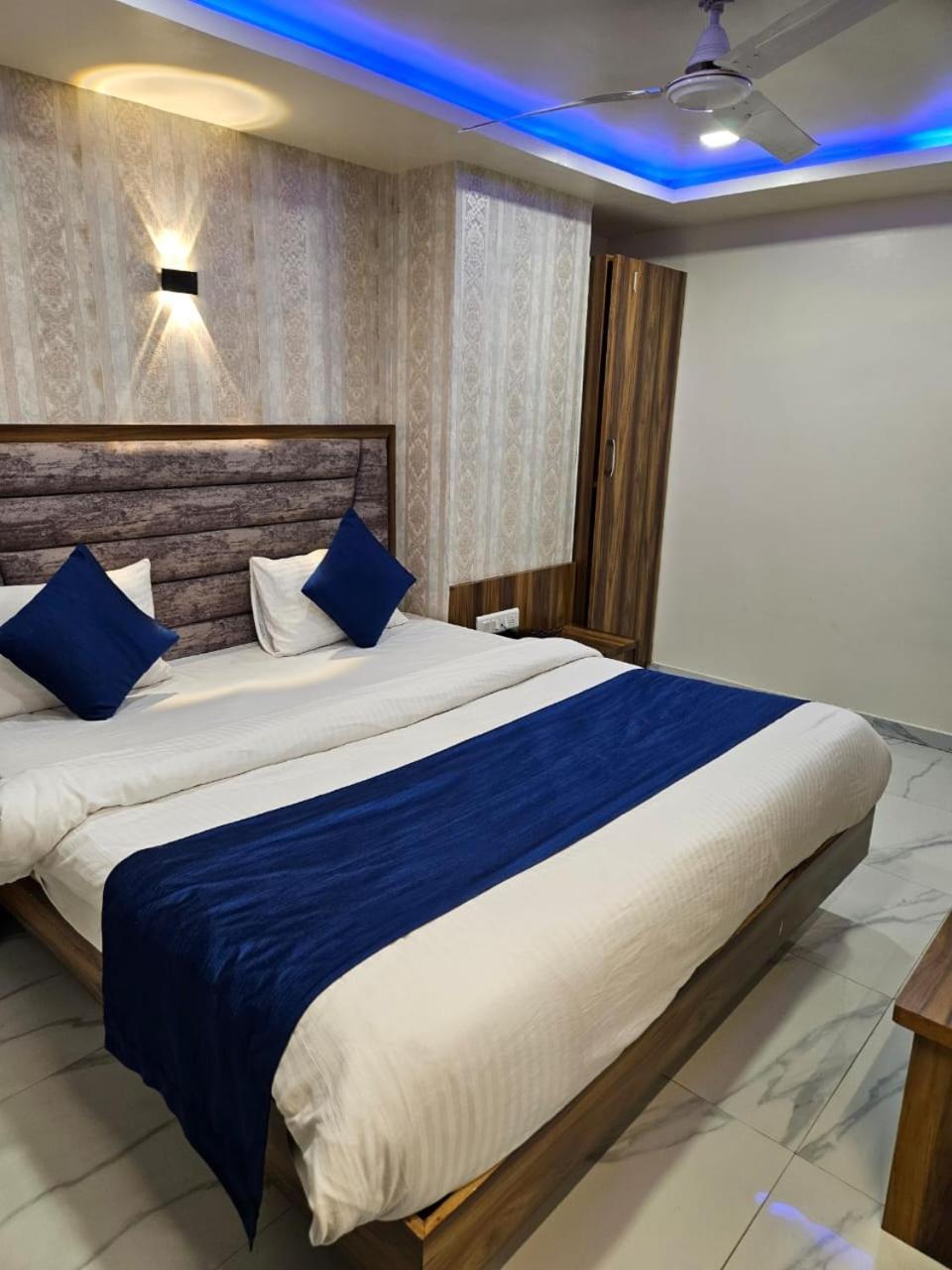 Hotel Ozone,아흐메다바드 외부 사진