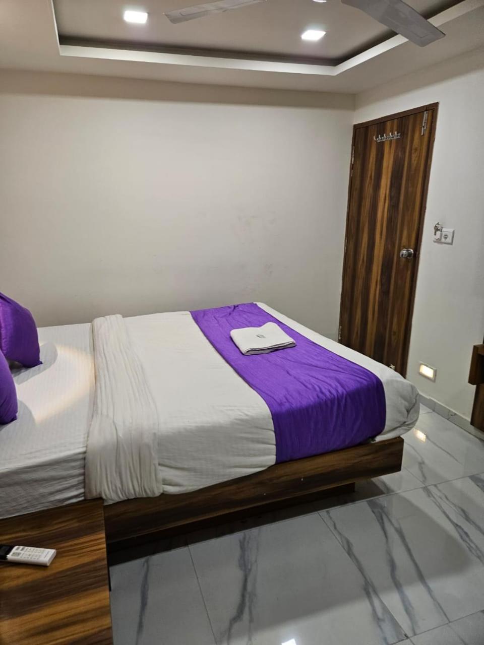 Hotel Ozone,아흐메다바드 외부 사진