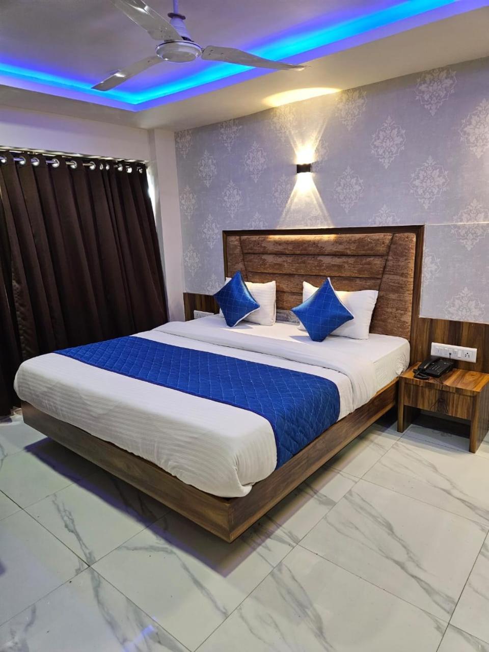 Hotel Ozone,아흐메다바드 외부 사진