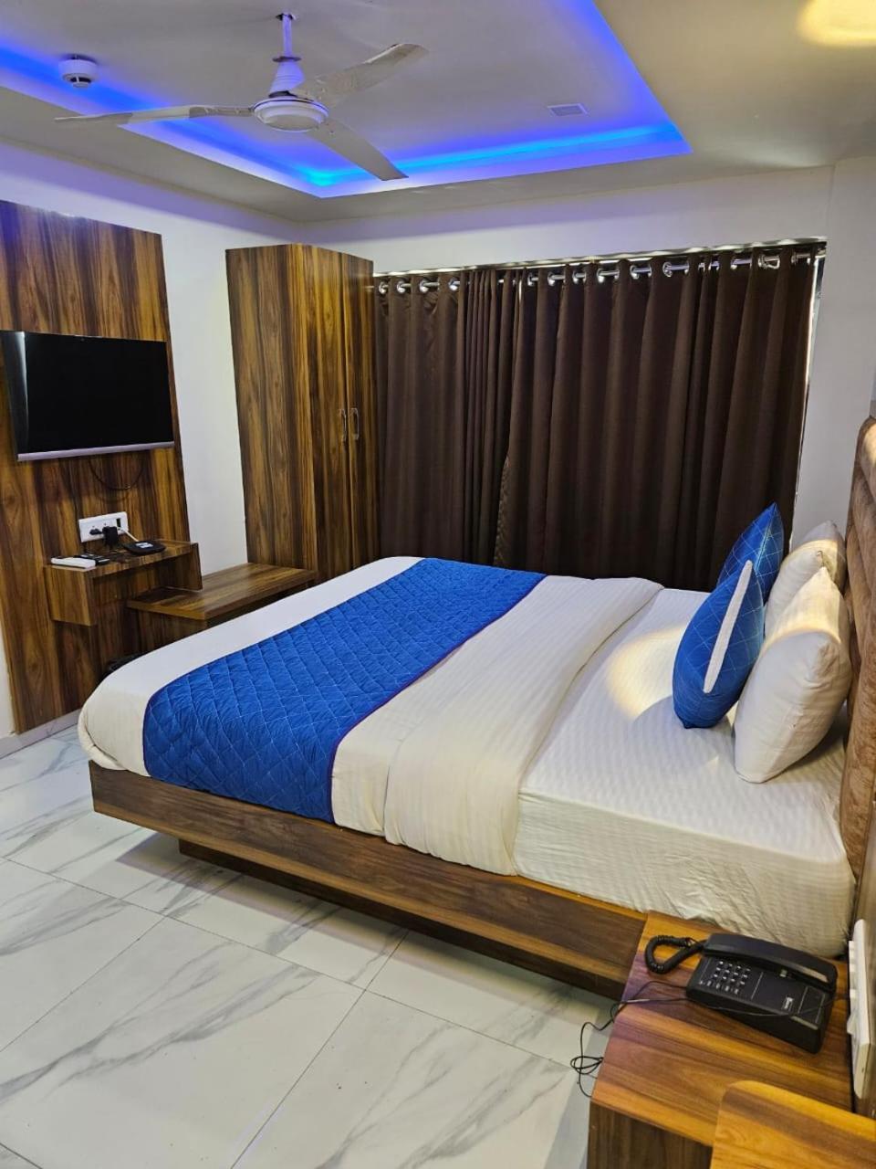 Hotel Ozone,아흐메다바드 외부 사진