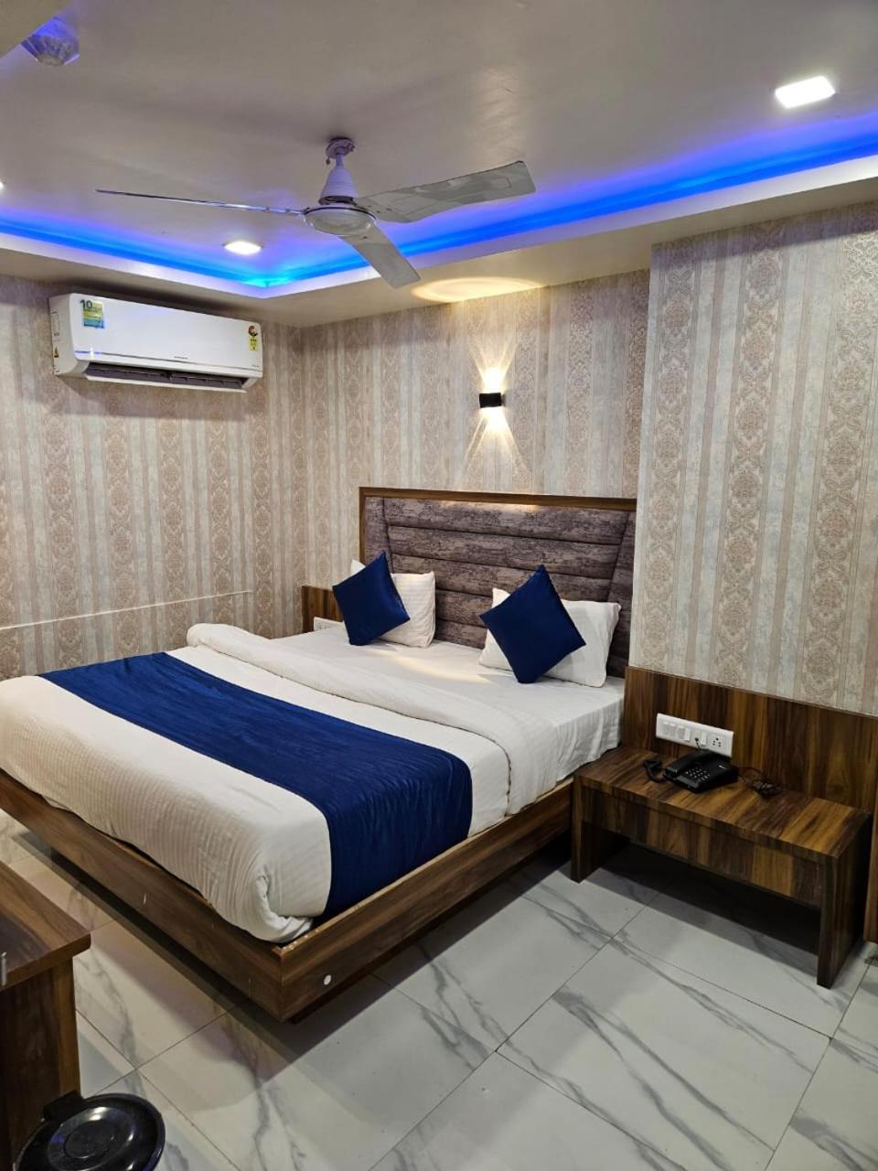 Hotel Ozone,아흐메다바드 외부 사진